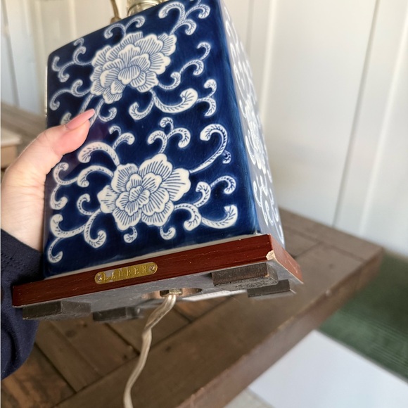 ✨ Ralph Lauren Home Blue & White Chinoiserie Lamp Base - Picture 6 of 8